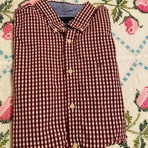 Tommy Hilfiger Custom Fit men’s dress shirt